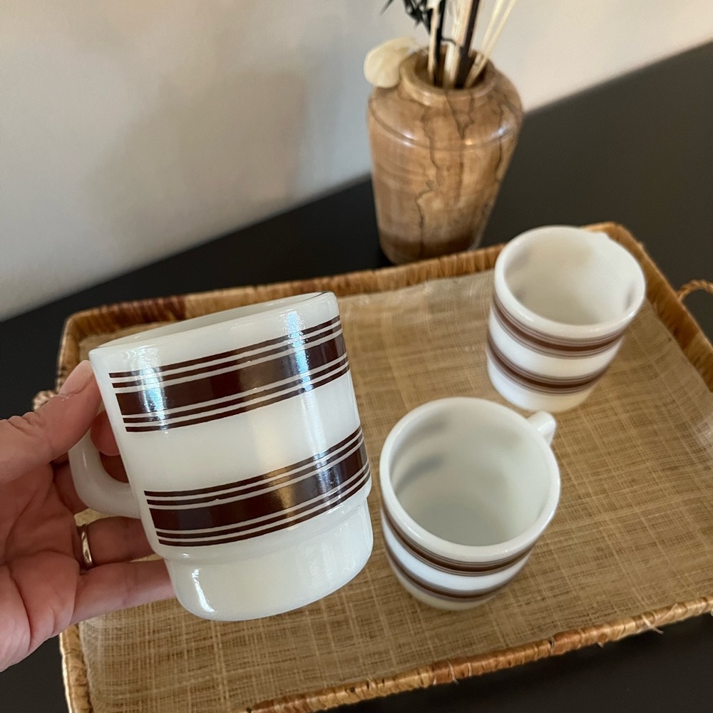 Vintage Anchor Hocking 1960s milk glass mugs